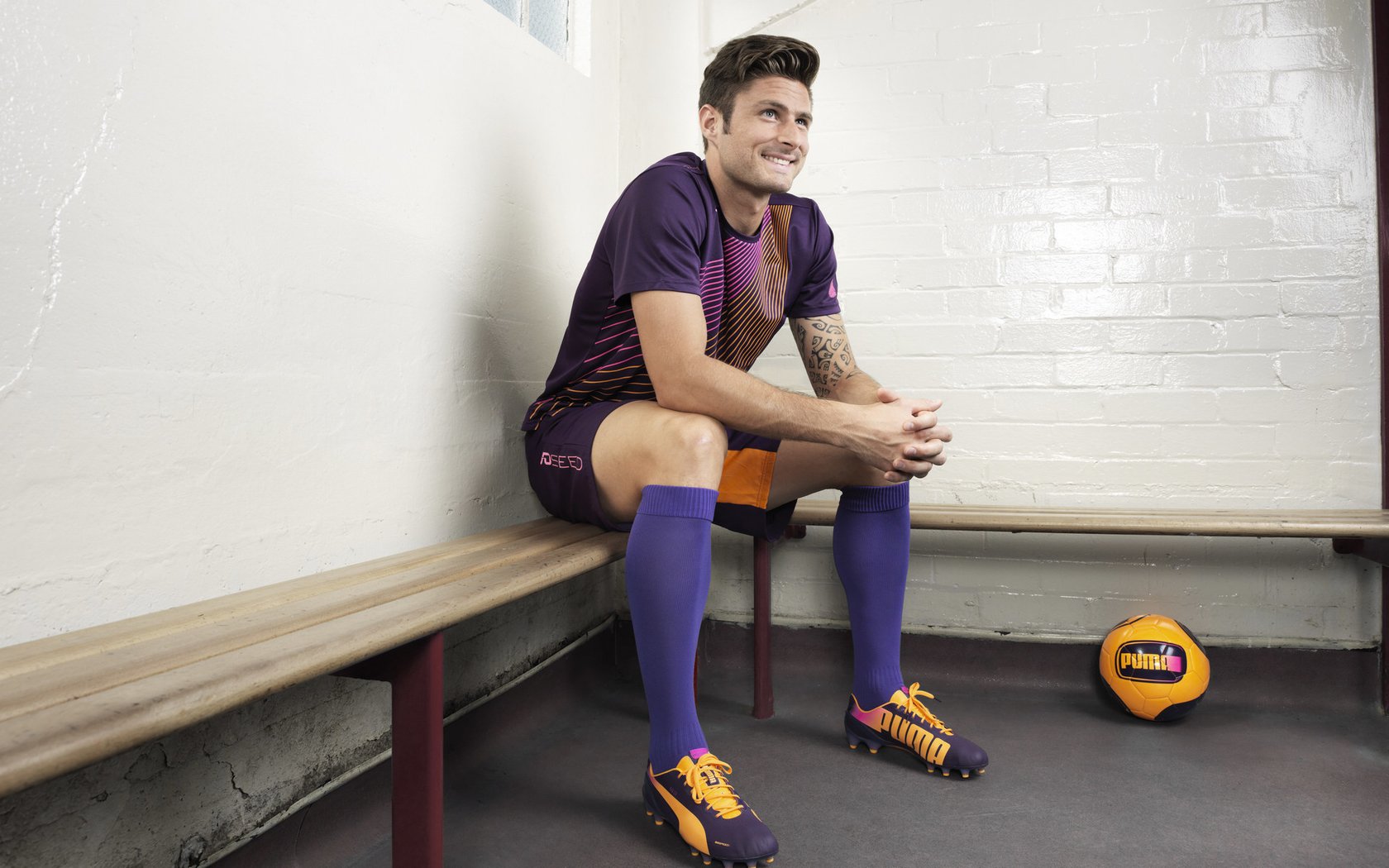 中国米兰体育-“阿仙奴与热刺:新星竞技,谁能脱颖而出?”